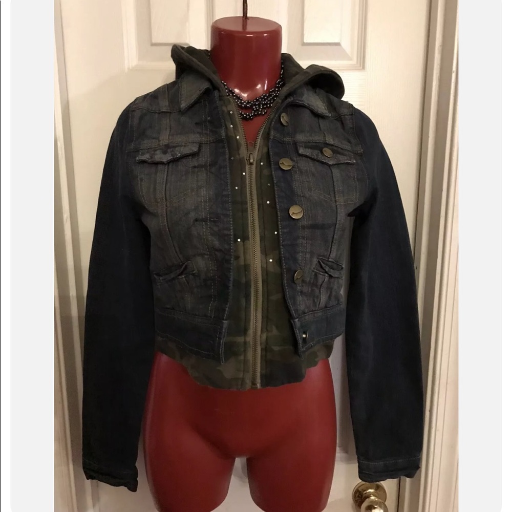 NORI ARMY CAMO HOODED DENIM JACKET GIRLS- SIZE XL -ZIPPERED